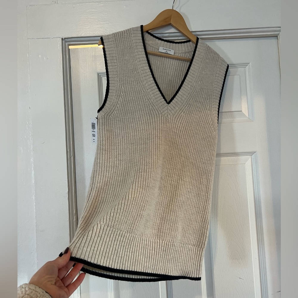 Babaton Oversized Sweater Vest ✨